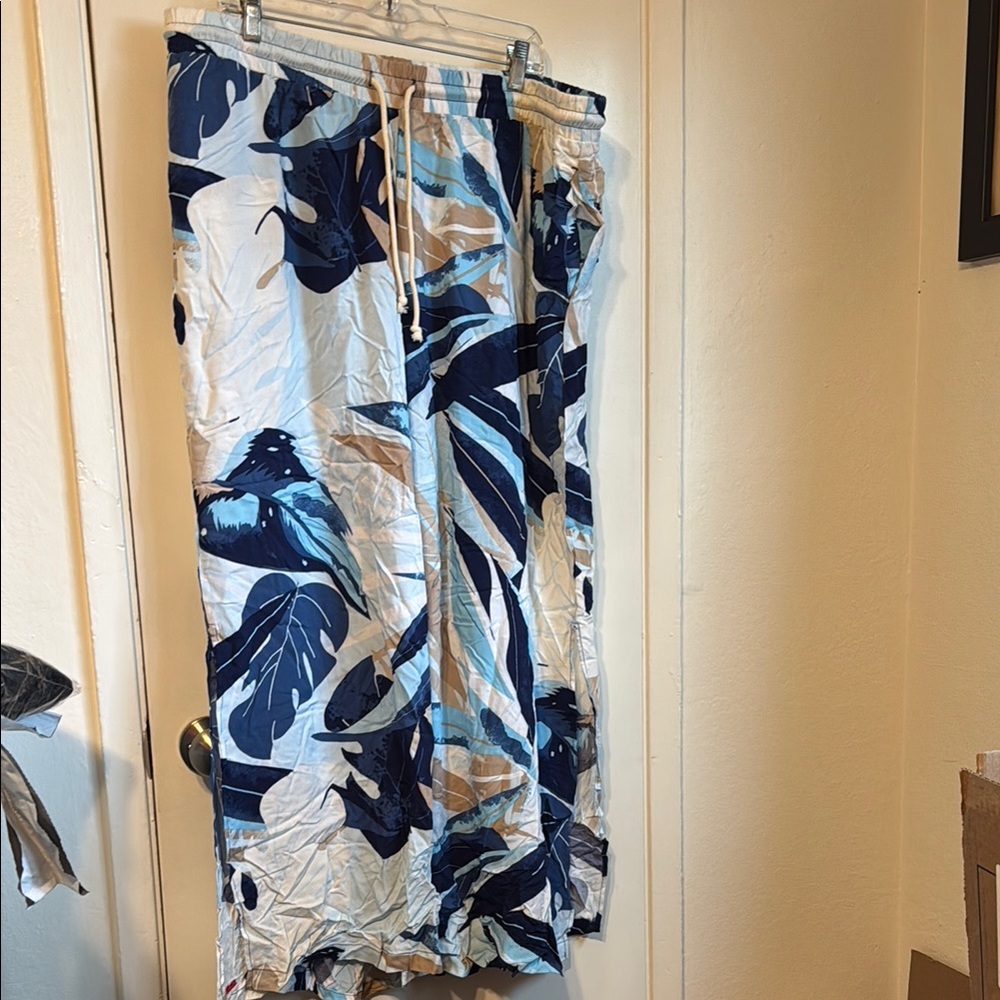 Tropical Blue and White Leaf Print Pants